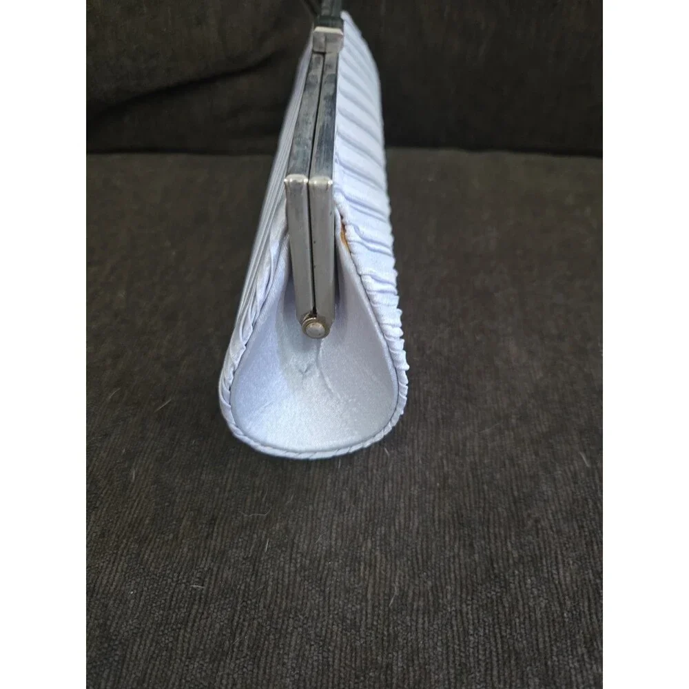 White Baggette Clutch Silver Snap Close Formal Date Night Prom Wedding - Picture 3 of 6